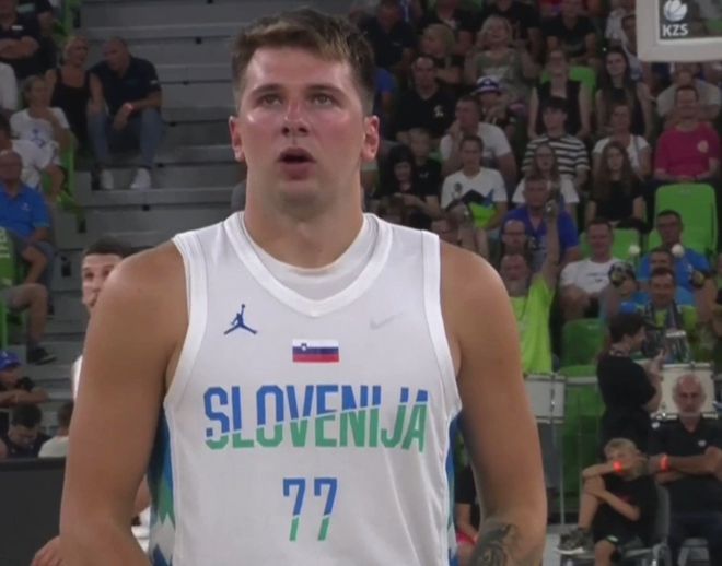 苏炳添的人生不止有风速与纪录，还有父亲的角色（风速与纪录之外，苏炳添还是一位父亲）