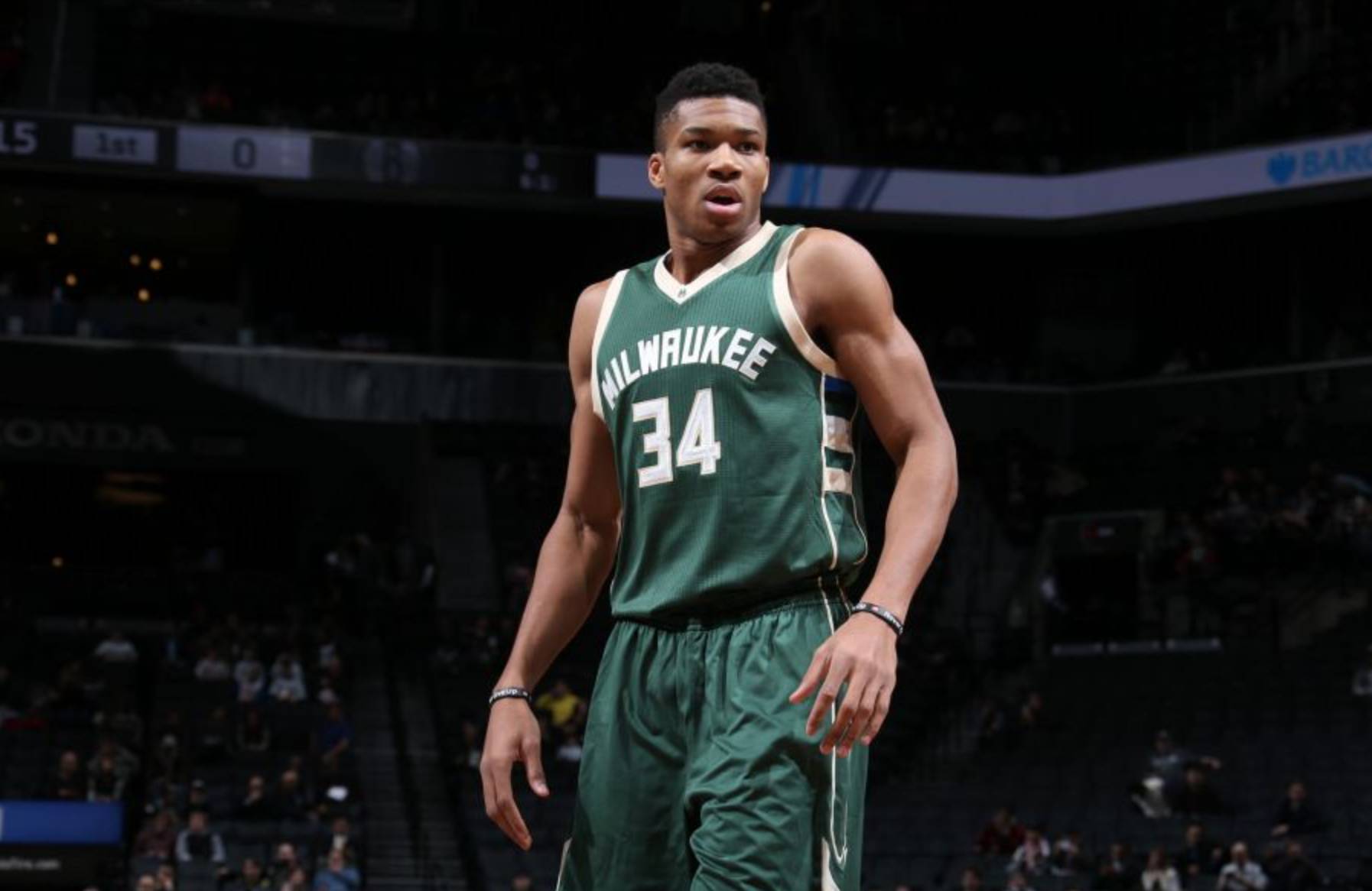 意媒：黄潜考虑买断那不勒斯租将拉法-马林，皇马握有回购权（意媒：黄潜欲买断那不勒斯租借的拉法-马林，皇马保留回购权）