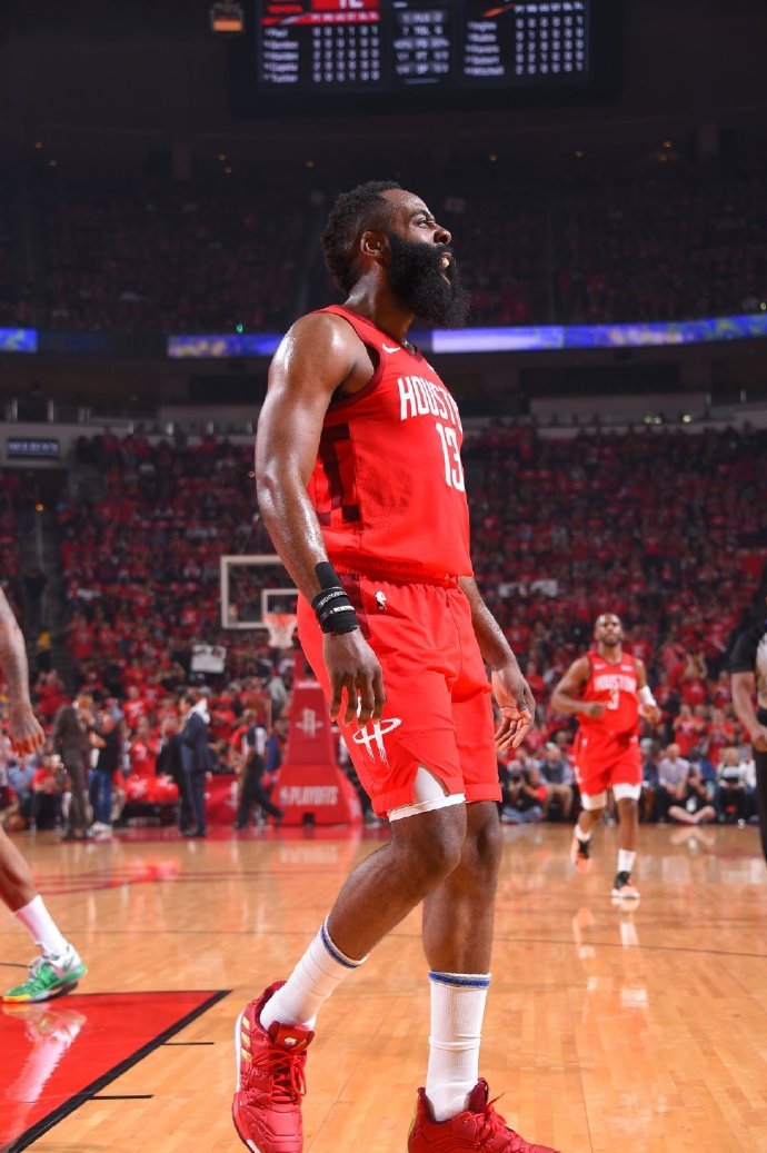 波兰科再见安打助水手晋级美联冠军赛（波兰科再见安打绝杀，水手挺进美联冠军赛）