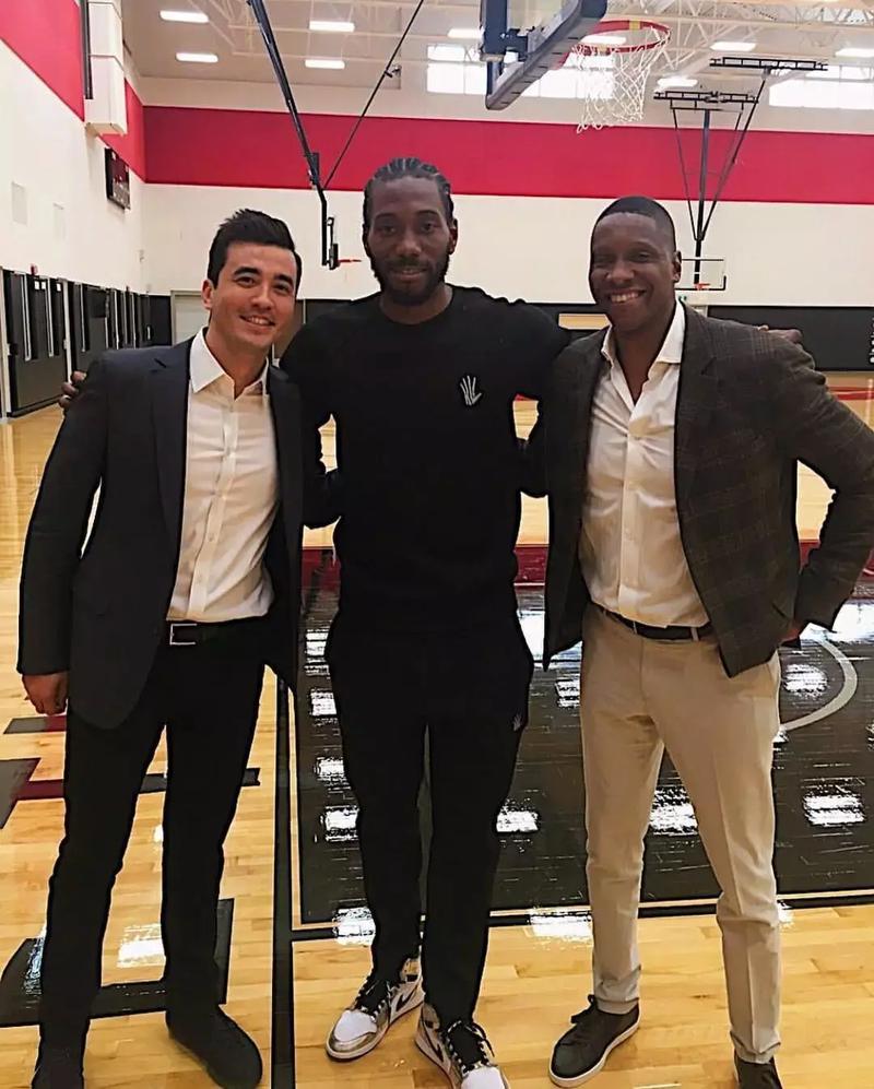 法比奥庆祝足协杯夺冠：将永远存在的时刻，一切荣耀归于上帝（法比奥庆祝足协杯夺冠：此刻永恒，荣耀皆归上帝）