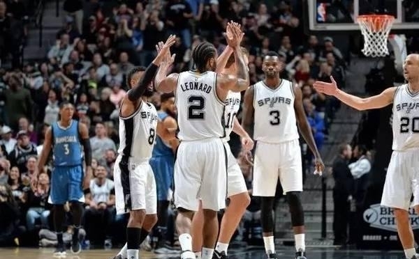 格罗索：停止与2006年国家队比较，年轻球员要重建意大利足球（格罗索：别再拿2006年国家队作比较，年轻一代应重建意大利足球）