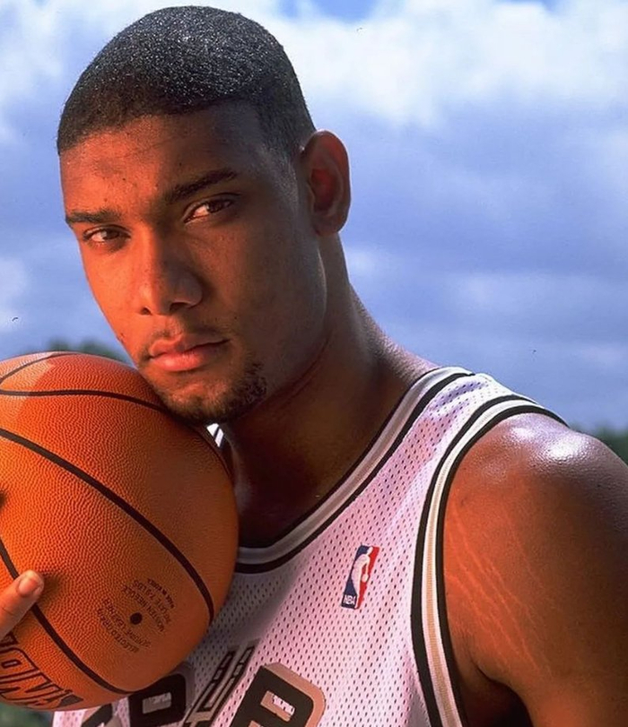 桑巴旅欧报169：安东尼起舞怒造三球，桑托斯传射客场擒狼（桑巴旅欧第169期：安东尼舞步制三球，桑托斯传射助客场击败狼队）