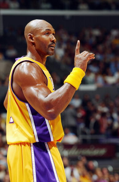 西甲战报：亚马尔传射，奥尔莫双响，巴塞罗那3-1阿拉维斯（西甲：奥尔莫梅开二度，亚马尔传射，巴萨3-1力克阿拉维斯）