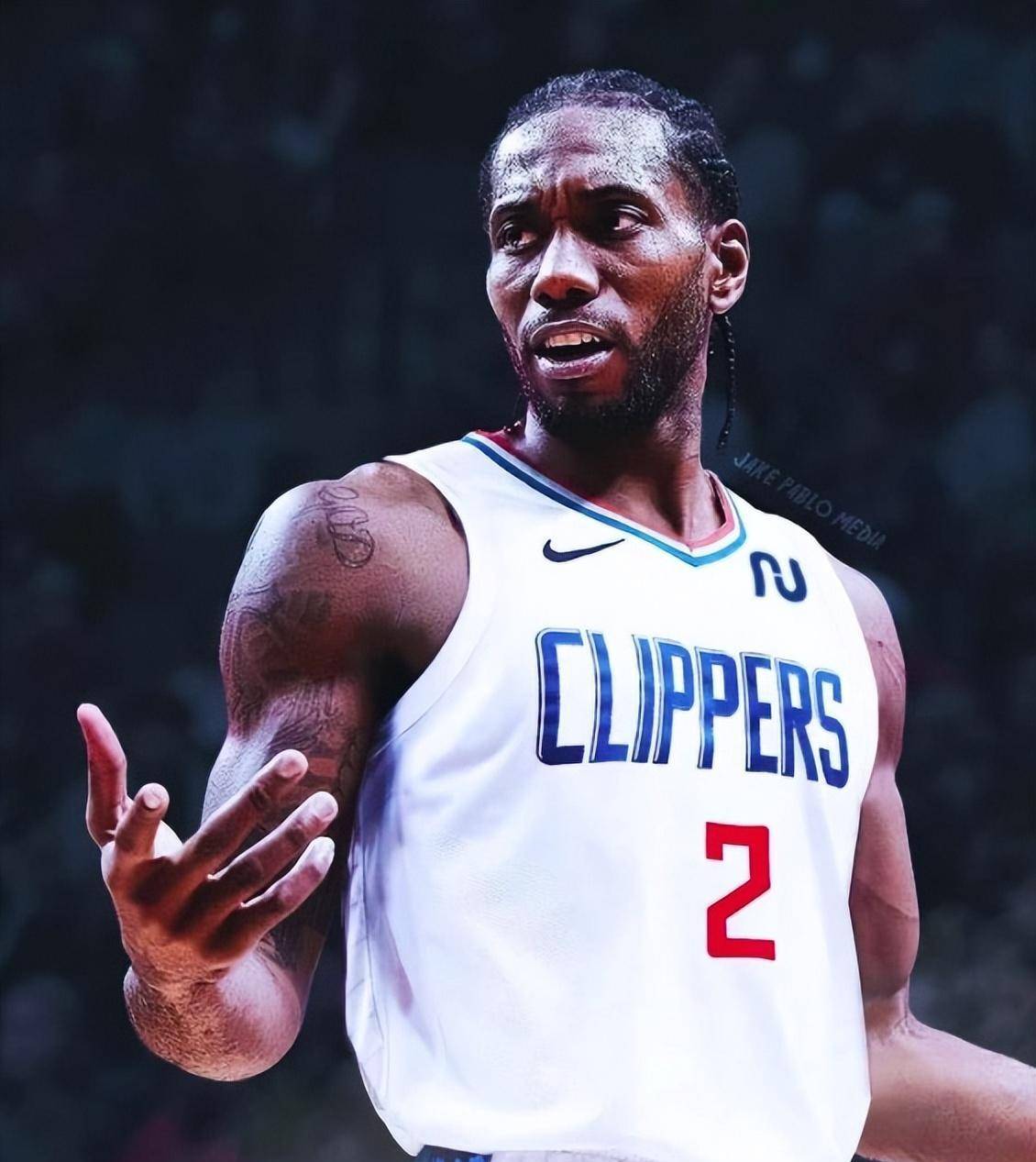 世体：皇马过度依赖库尔图瓦和姆巴佩，其余球员表现平平（世体：皇马对库尔图瓦和姆巴佩依赖过深，其余球员缺少亮点）